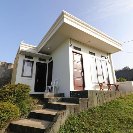 Lembur Incu Syariah Villa & Resto Lembang Buitenkant foto