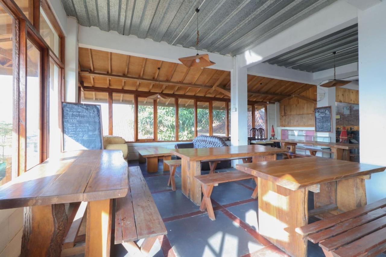Lembur Incu Syariah Villa & Resto Lembang Buitenkant foto