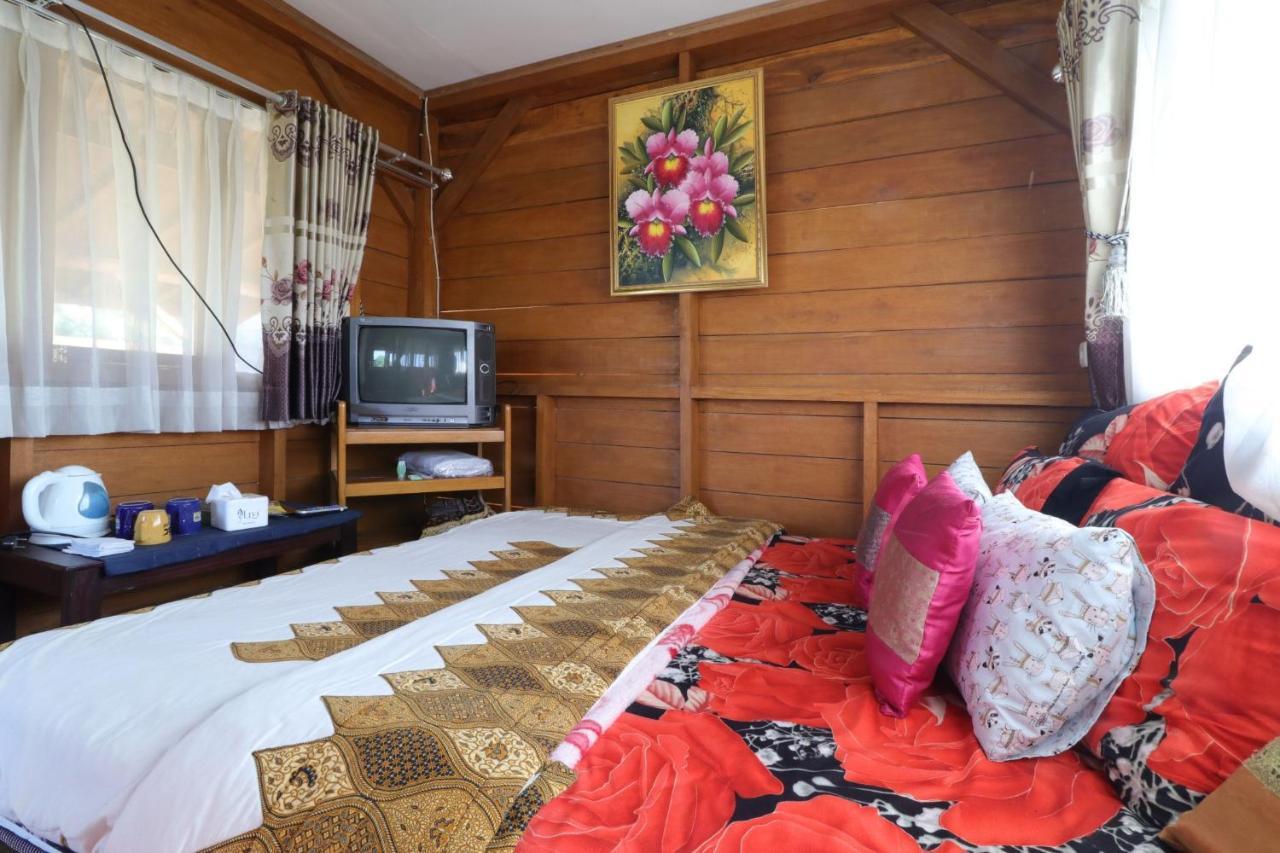 Lembur Incu Syariah Villa & Resto Lembang Buitenkant foto