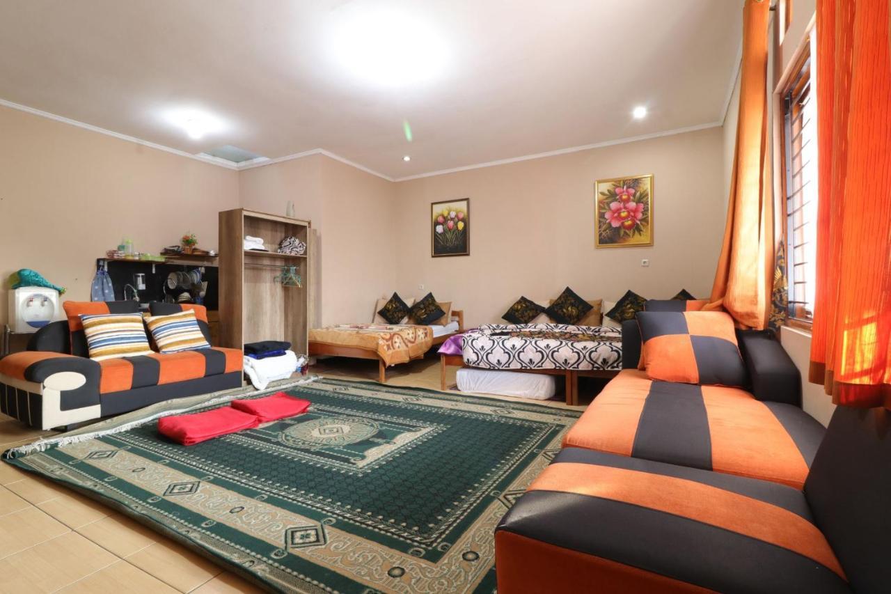 Lembur Incu Syariah Villa & Resto Lembang Buitenkant foto