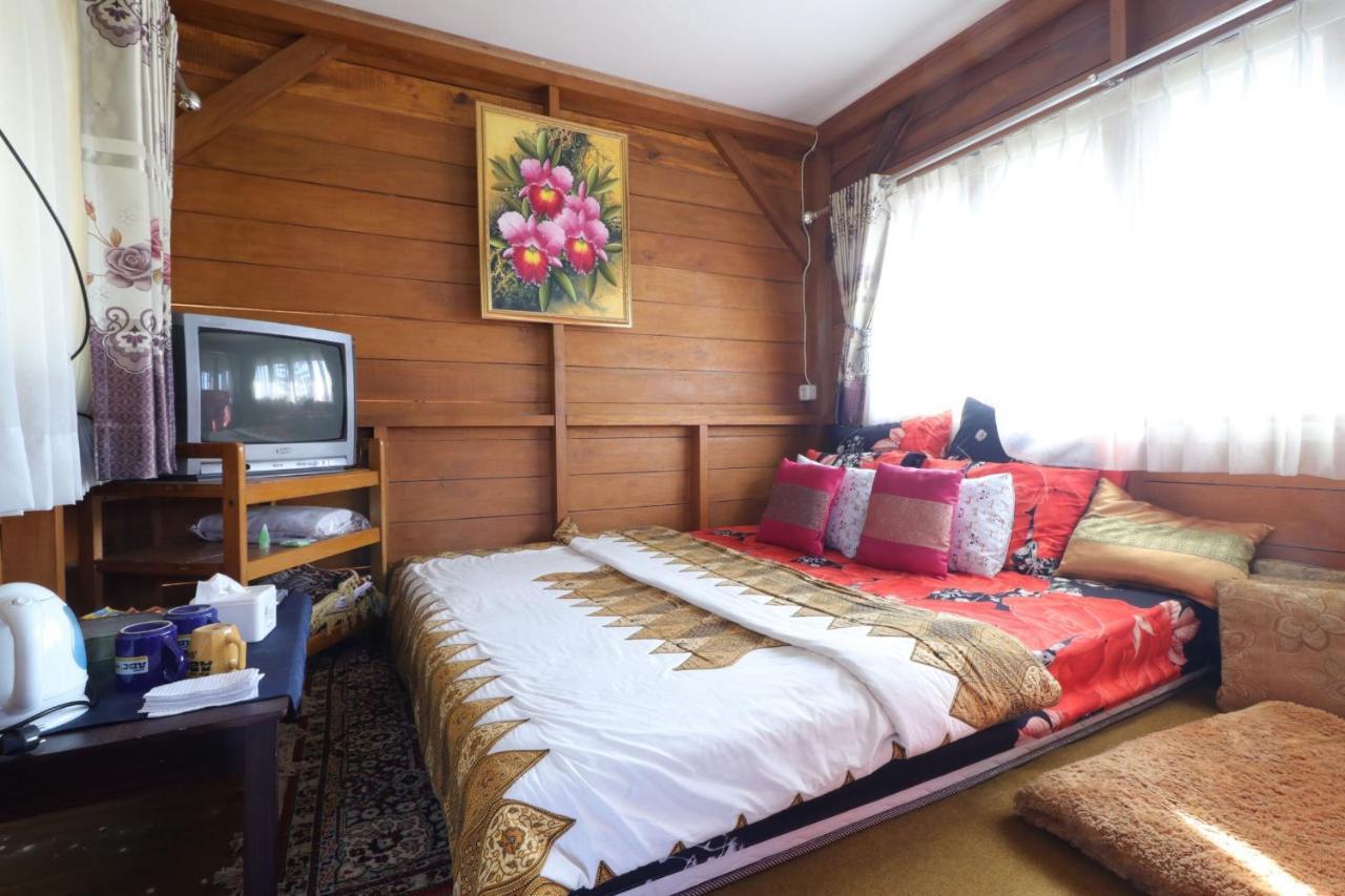 Lembur Incu Syariah Villa & Resto Lembang Buitenkant foto